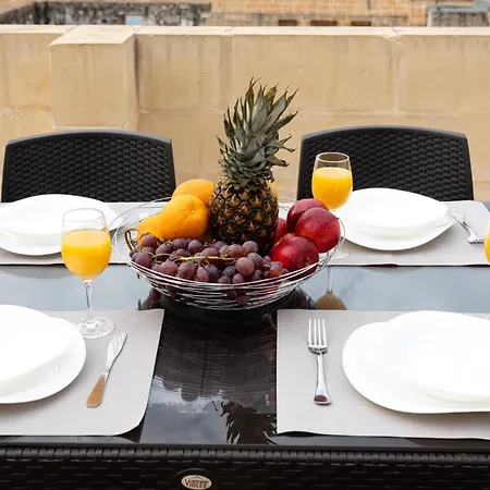 Bnbnova - Historic Penthouse Apartment Valletta