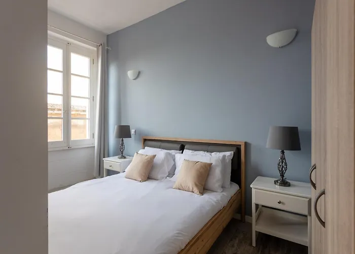 Apartamento Bnbnova - Historic Penthouse