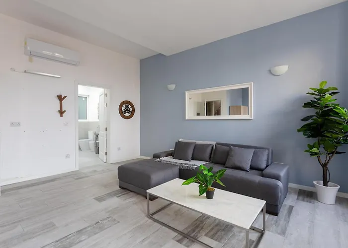 Apartamento Bnbnova - Historic Penthouse *